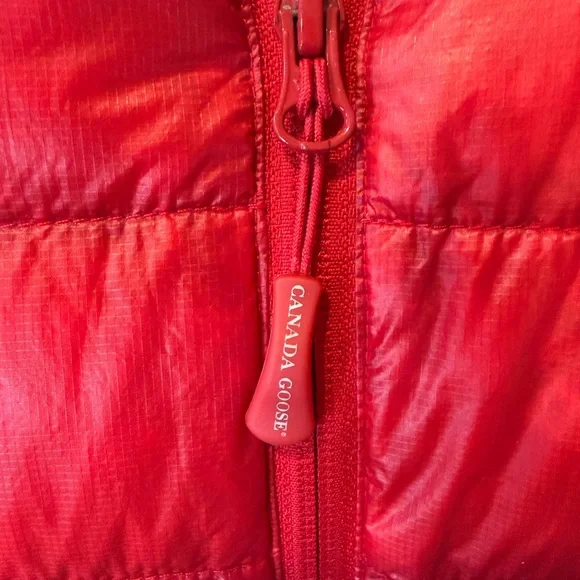 Canada Goose Hybridge Lite Tech Down Jacket - Picture 4 of 11